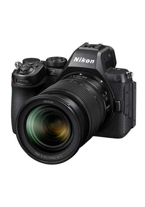 NIKON Z5II + 24-70mm f/4 S (137605)